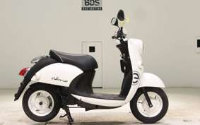 YAMAHA E-VINO SY11J