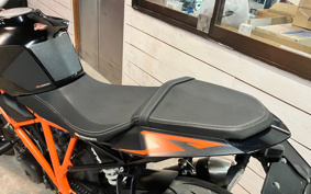 KTM 1290 SUPER DUKE R 2015 V3940