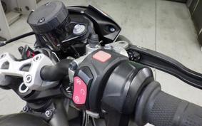 TRIUMPH STREET TRIPLE RS 2019