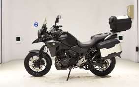 SUZUKI Vｽﾄﾛｰﾑ250