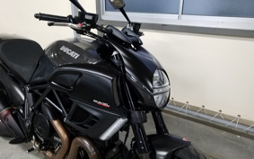 DUCATI DIAVEL CARBON 2013