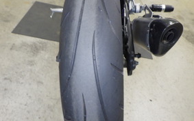 YAMAHA YZF-R15 2020