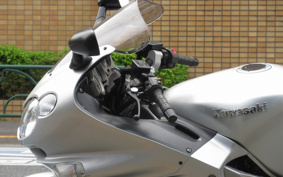 KAWASAKI ZZ1200 NINJA R 2002 20C001