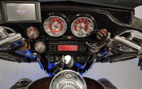 HARLEY HARLEY FLHXSE1800CVO PZ8