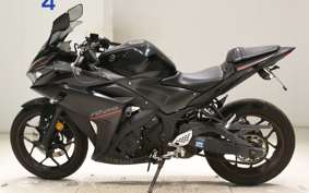 YAMAHA YZF-R25 2017 RG43J