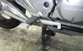 SUZUKI GSR250