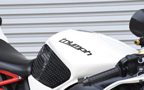TRIUMPH DAYTONA 675 R TMD116