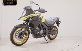 SUZUKI Vｽﾄﾛｰﾑ650XTA 2026 C733M