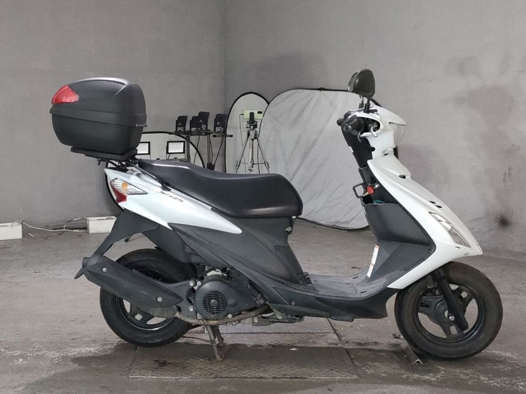 Фото Suzuki ADDRESS V125 с японского аукциона