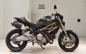 DUCATI MONSTER 696 2013