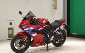 HONDA CBR650R E-Clutch 2025 RH17
