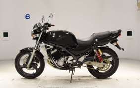 SUZUKI GSX250FX ZR250C
