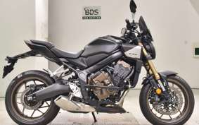 HONDA CB650R E-Clutch 2024 RH17