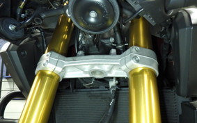 SUZUKI Vｽﾄﾛｰﾑ1000A 2015 VU51A