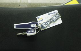 HUSQVARNA 701SM 2025