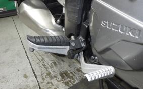 SUZUKI Vｽﾄﾛｰﾑ650XTA 2018 C733A