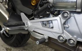 MOTO GUZZI V100マンデッロS 2025