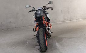 KTM 1290 SUPER  DUKE R V3940