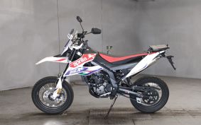 APRILIA SX 125 ..