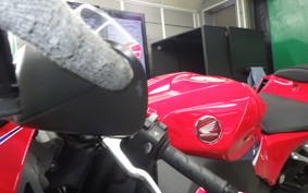 HONDA CBR600RR 2024 PC40