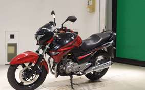 SUZUKI GSR250