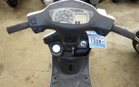 SUZUKI GSR125