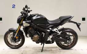 HONDA CB650R E-Clutch 2026 RH17