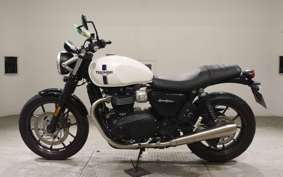 TRIUMPH STREET TWIN 2019