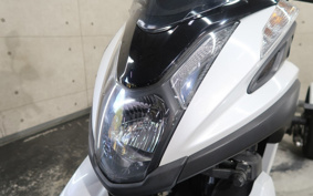 YAMAHA TRICITY 125 SE82J