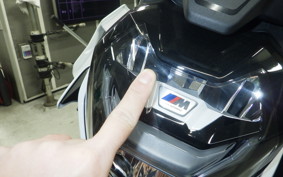 BMW M1000R 2023