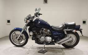 HONDA V45 MAGNA 1989 RC28