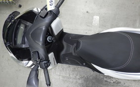 YAMAHA TRICITY 125 SE82J