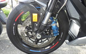 BMW M1000R 2025