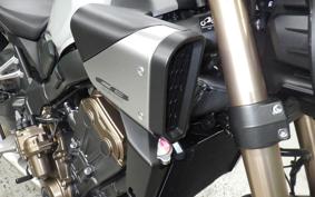 HONDA CB650R E-Clutch 2024 RH17