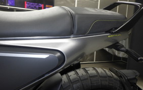 HUSQVARNA SVARTPILEN 401 2022