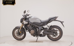 HONDA CB650R E-Clutch 2026 RH17