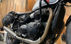 TRIUMPH STREET TWIN 2016 DAD74G