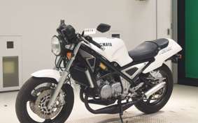 YAMAHA R1-Z 2000 3XC