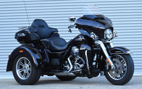 HARLEY FLHTCUTG TRIKE MAL