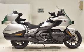HONDA GL 1800 GOLD WING TOUR DCT 2025