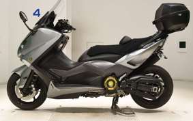 YAMAHA T-MAX 530