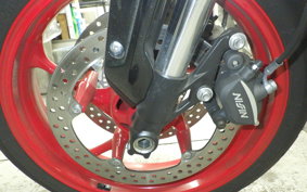 TRIUMPH TRIDENT 660 2025