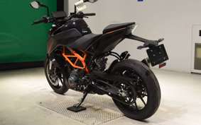 KTM 390 DUKE 2025