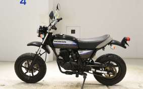 HONDA APE 50 2015 AC18
