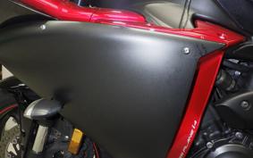 YAMAHA YZF-R1