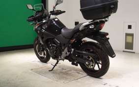 SUZUKI Vｽﾄﾛｰﾑ250A 1998