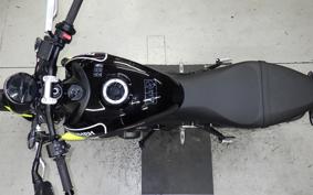 TRIUMPH TRIDENT 660 2025