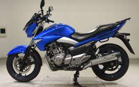 SUZUKI GSR250 2014