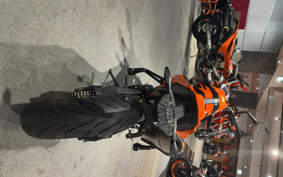 KTM 890 DUKE GP 2024 TU940