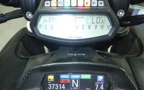 DUCATI DIAVEL 2015